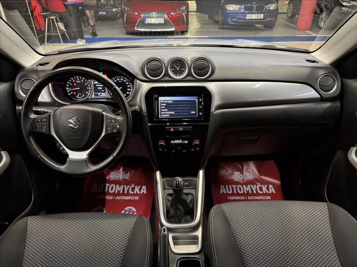 Suzuki Vitara SUV / Terénní 1,6 l 88 kw