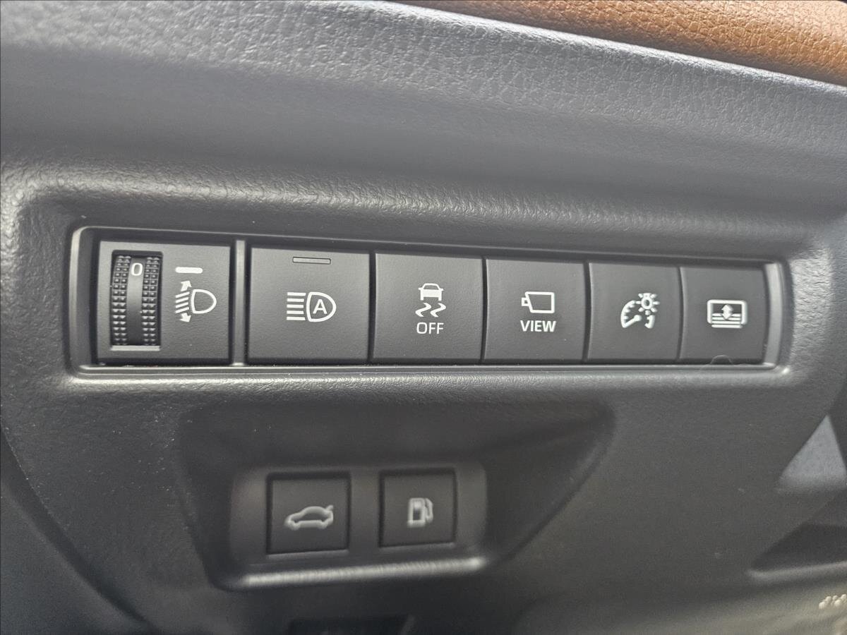 Toyota Camry Sedan 2,5 l 137 kw