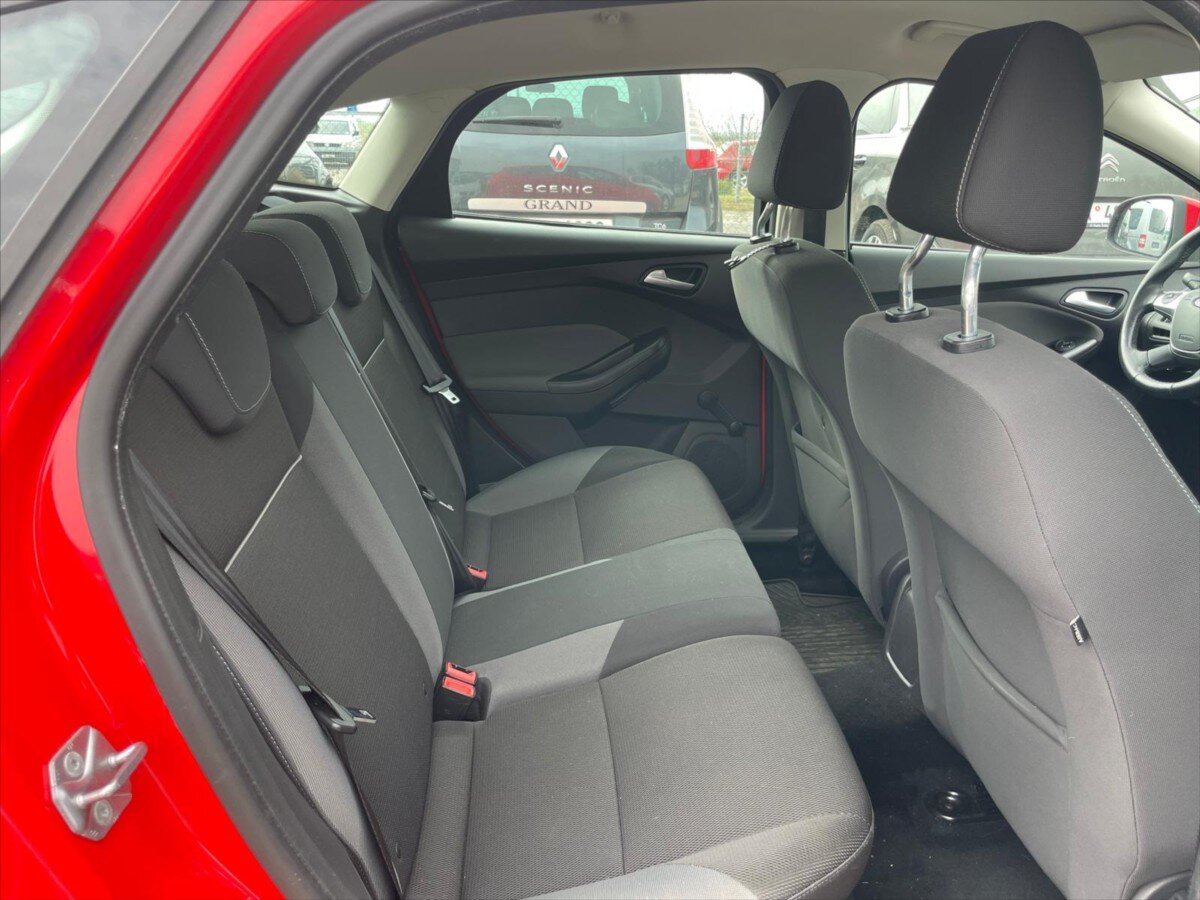 Ford Focus Hatchback 998,0 74 kw