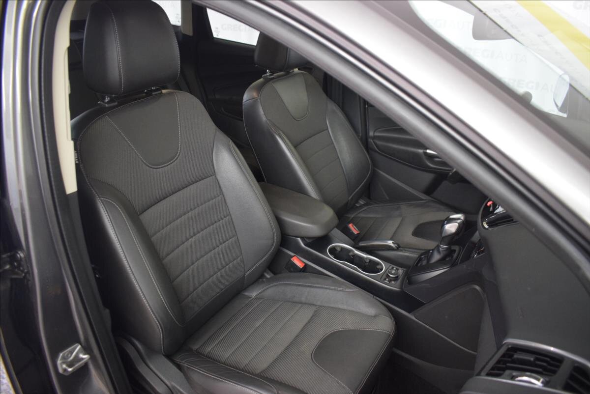 Ford Kuga SUV 2,0 l 120 kw