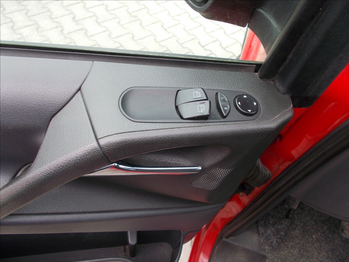 Mercedes-Benz Vito MPV 2,1 l 70 kw