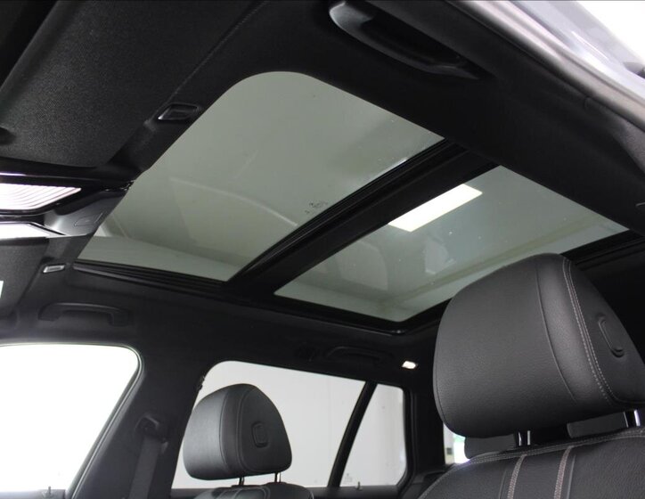 BMW Řada 5 Kombi 2,0 l 140 kw