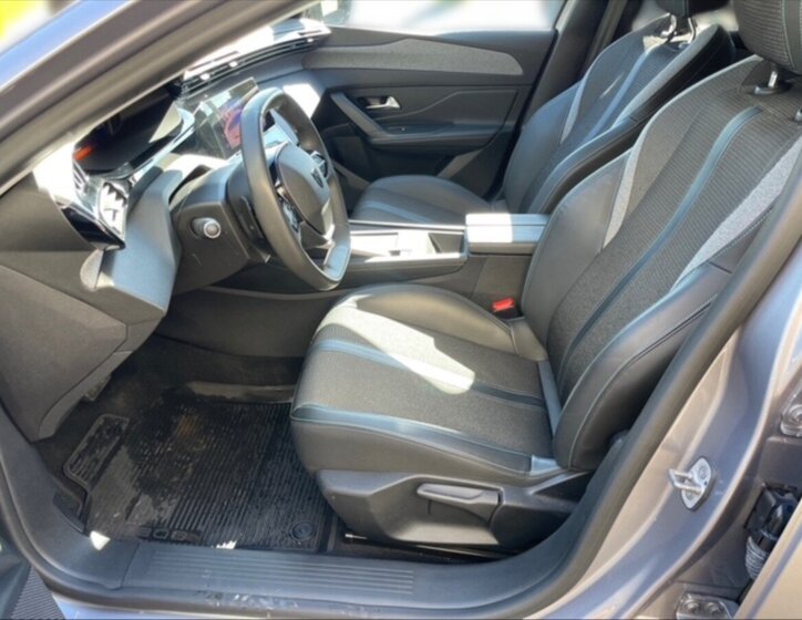 Peugeot 308 Kombi 1,2 l 96 kw