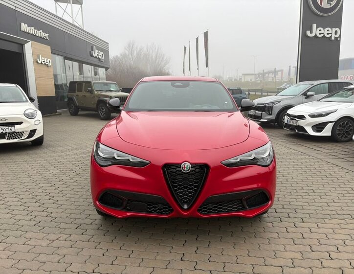Alfa Romeo Stelvio 2