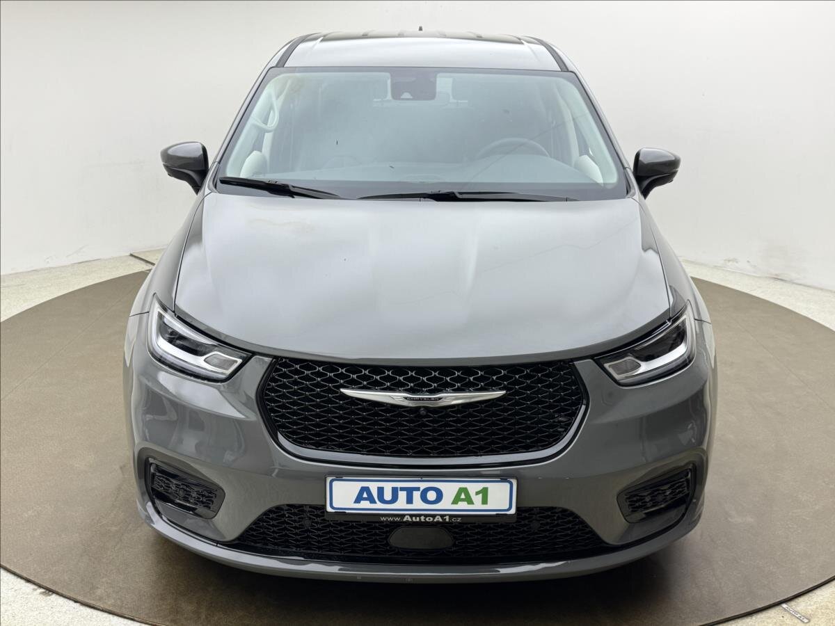 Chrysler Pacifica MPV 3,6 l 214 kw