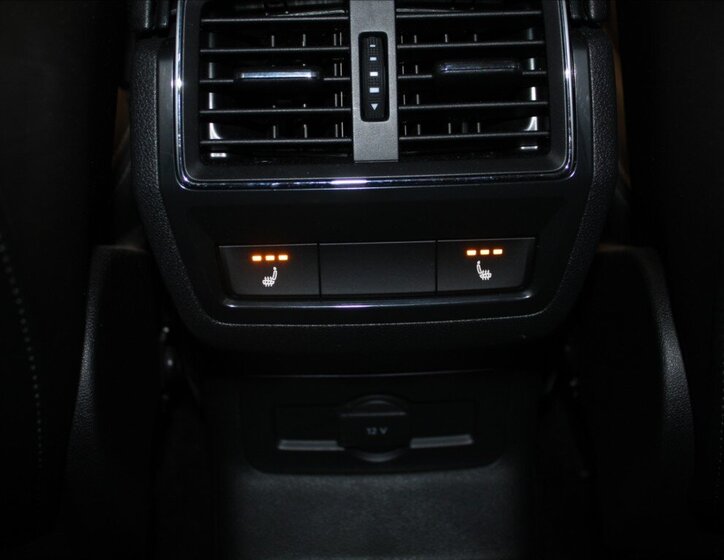 Škoda Karoq SUV 1,5 l 110 kw