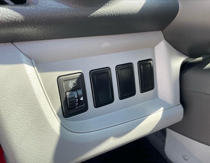 Suzuki Alto Hatchback 996,0 50 kw