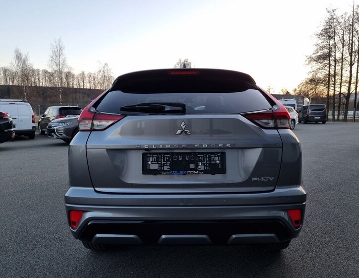 Mitsubishi Ostatní SUV / Terénní 2,4 l 138 kw