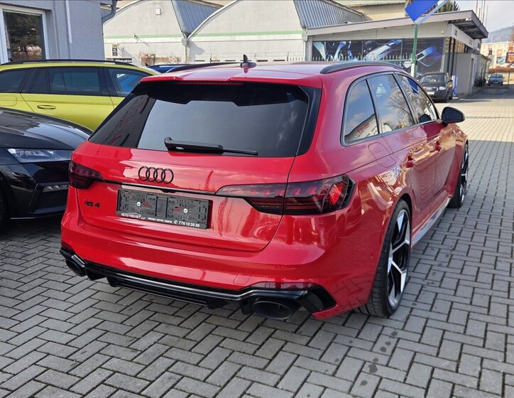 Audi RS 4 Kombi 2,9 l 331 kw
