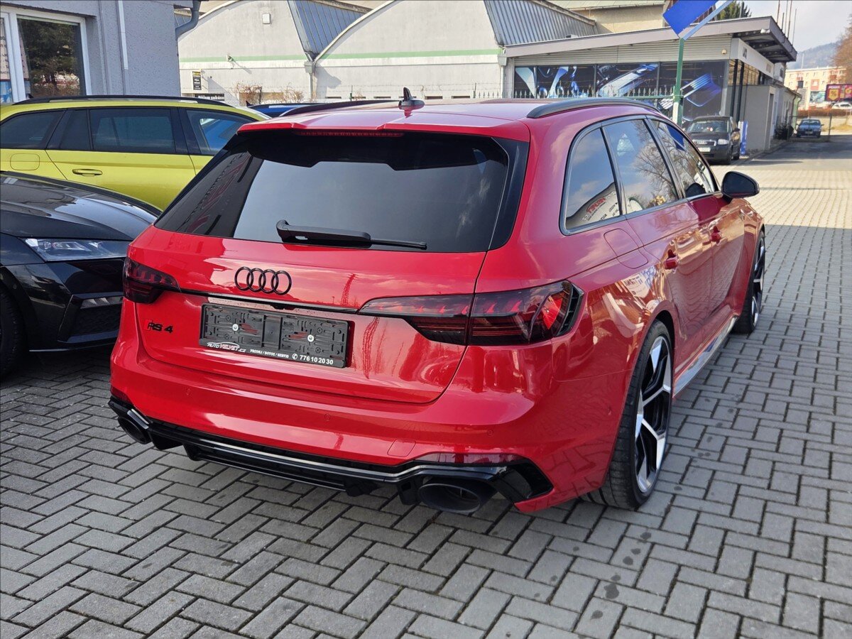 Audi RS 4 Kombi 2,9 l 331 kw