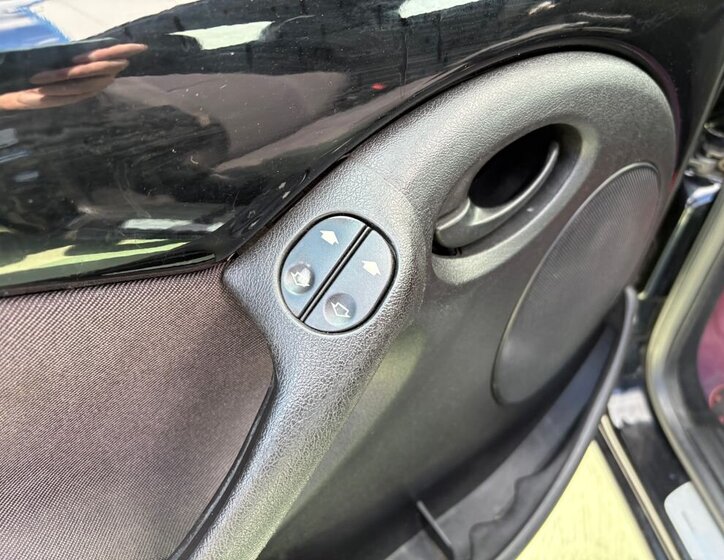 Ford Streetka Kabriolet 1,6 l 70 kw