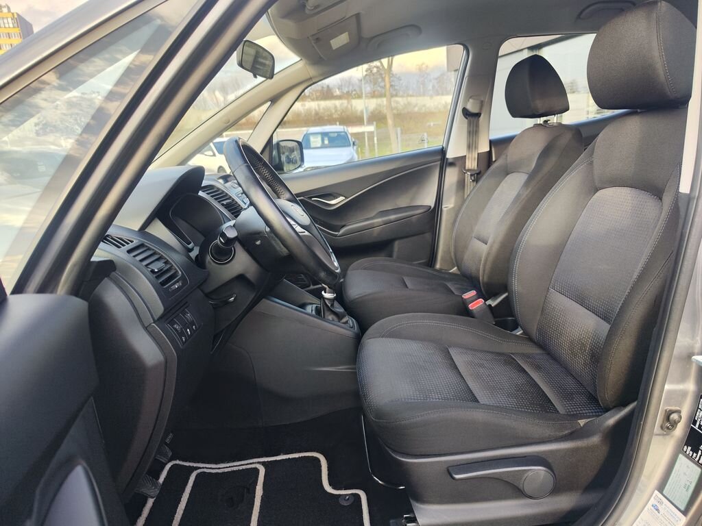 Hyundai ix20 MPV 1,4 l 66 kw