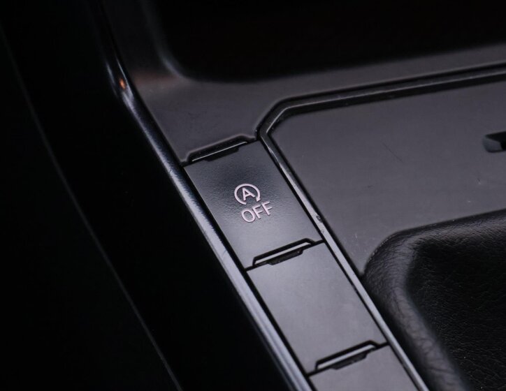 Volkswagen Polo Hatchback 999,0 48 kw