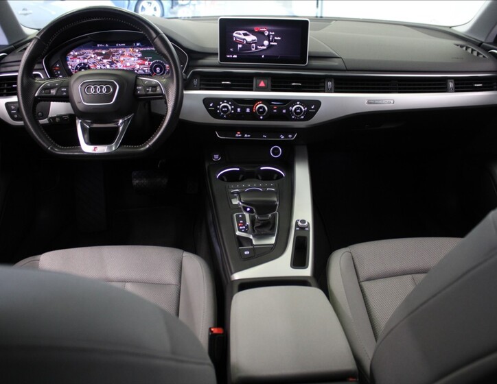 Audi A4 Allroad 8