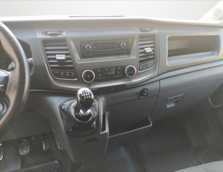 Ford Transit 10