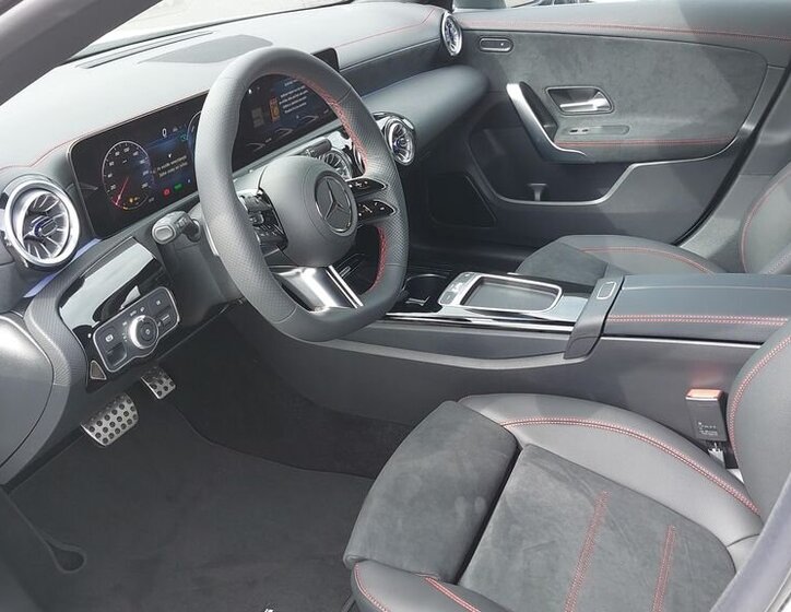 Mercedes-Benz CLA Kombi 1,3 l 120 kw