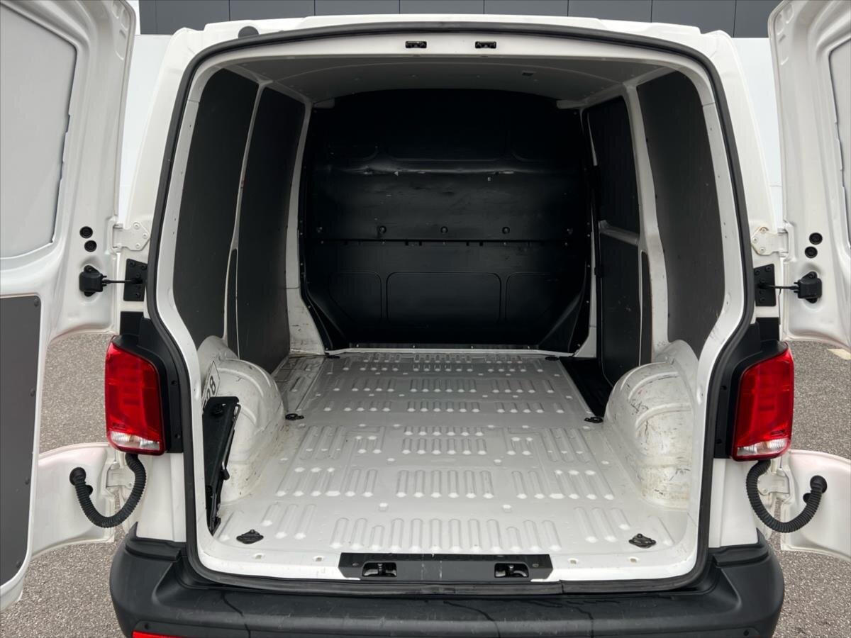 Volkswagen Transporter Skříň 2,0 l 110 kw