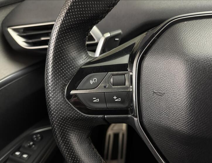 Peugeot 5008 9