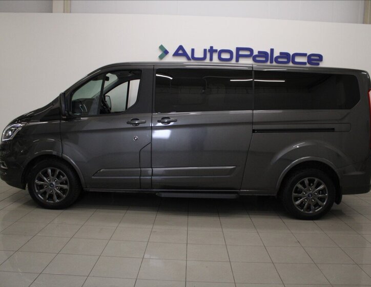 Ford Tourneo Custom MPV 2,0 l 136 kw