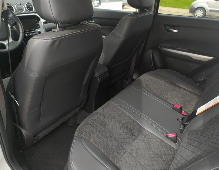 Suzuki Vitara SUV / Terénní 1,4 l 95 kw