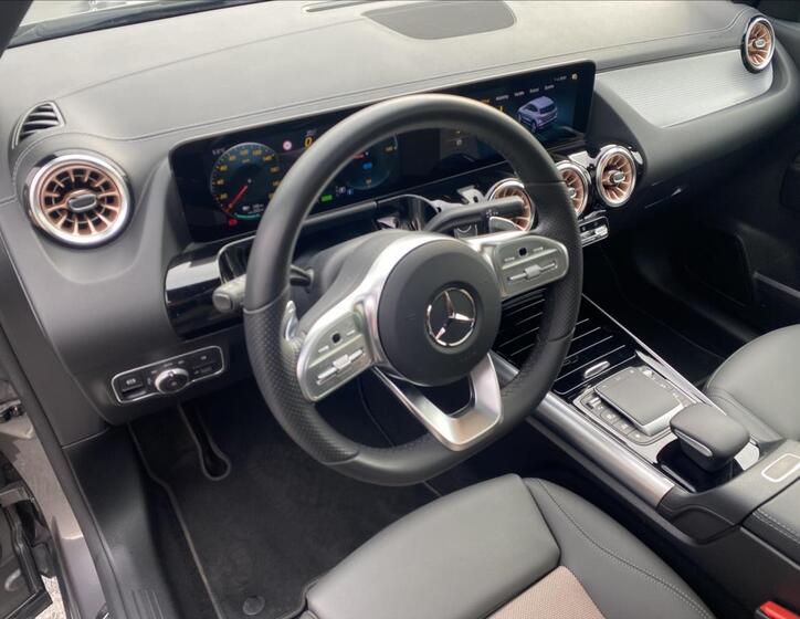 Mercedes-Benz EQA 10