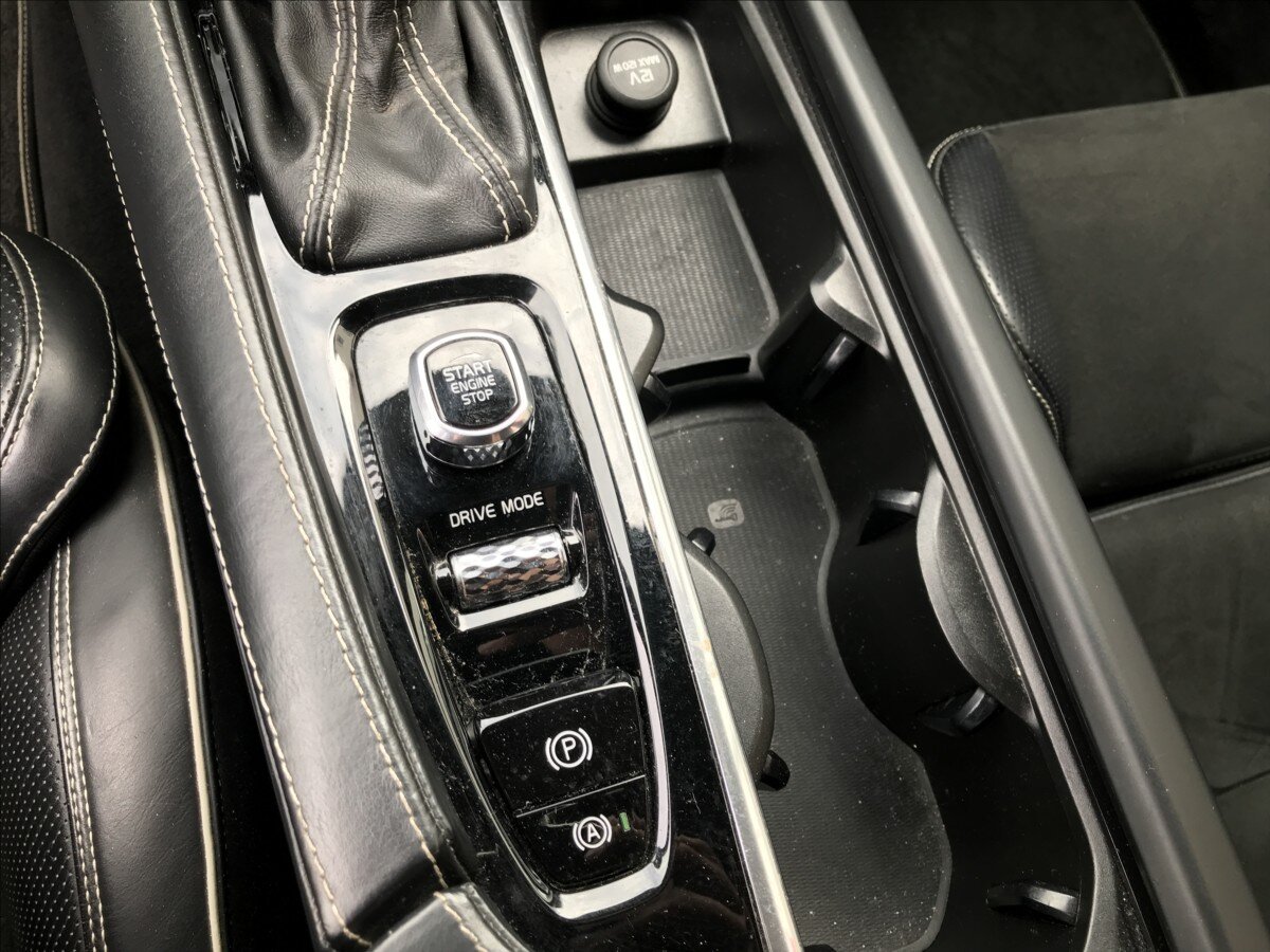 Volvo V90 Kombi 2,0 l 140 kw