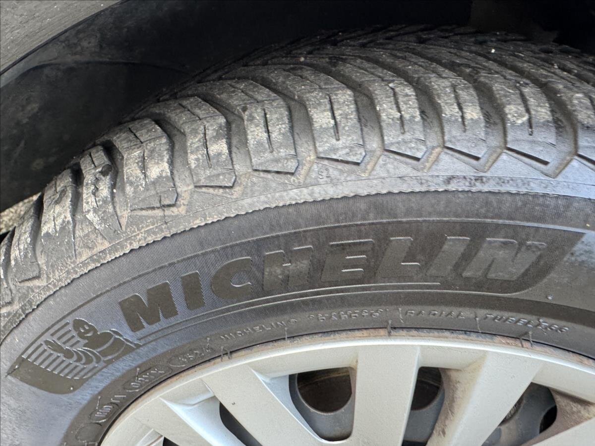 Volkswagen Golf Hatchback 1,6 l 77 kw