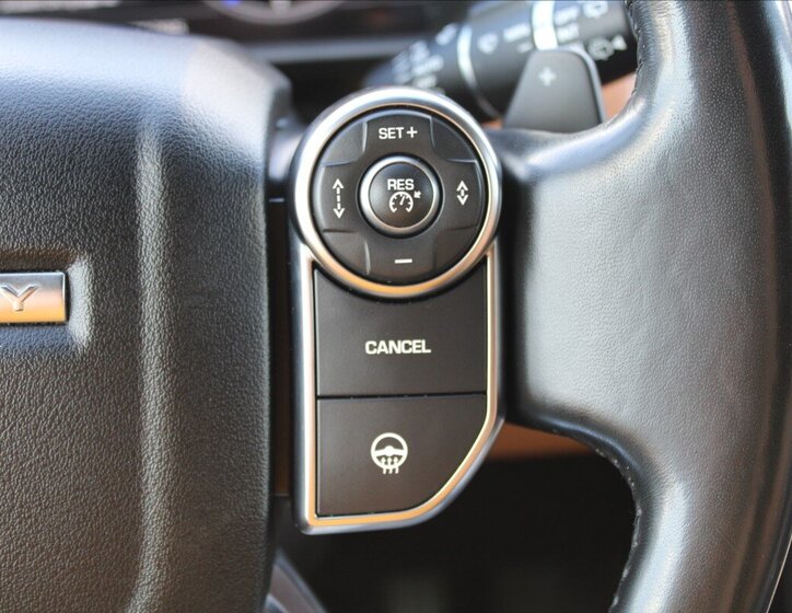 Land Rover Discovery 23