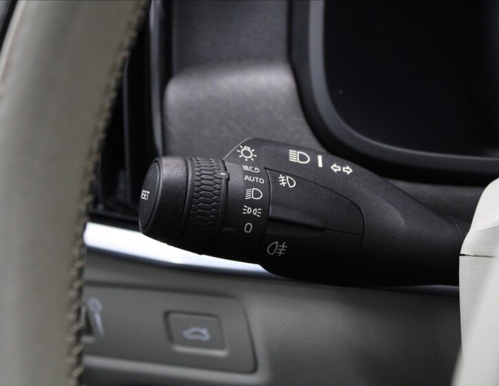 Volvo V90 Kombi 2,0 l 177 kw