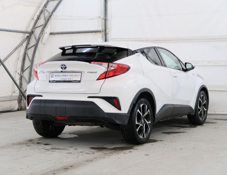 Toyota C-HR SUV 1,8 l 72 kw