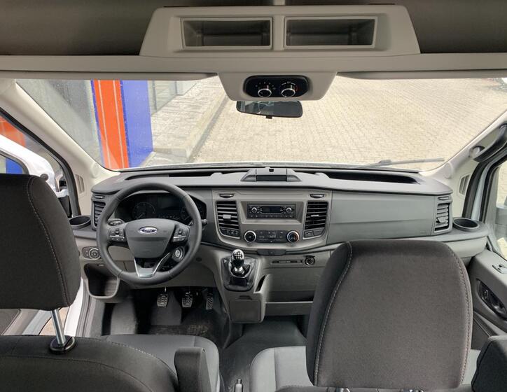 Ford Transit 8