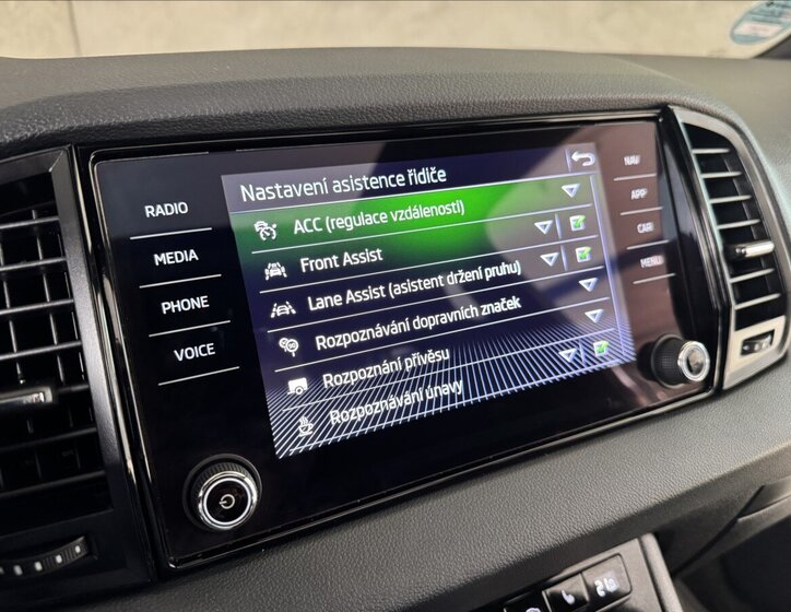 Škoda Karoq SUV / Terénní 2,0 l 110 kw