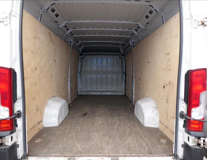 Peugeot Boxer Ostatní 2,2 l 121 kw