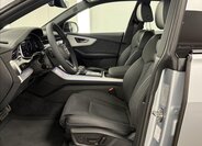 Audi Q8 SUV 3,0 l 210 kw