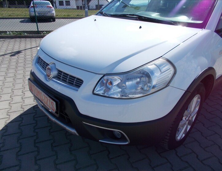 Fiat Sedici Hatchback 1,6 l 88 kw