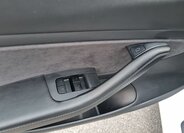 Tesla Model 3 Sedan / Limuzína 0,0 355 kw