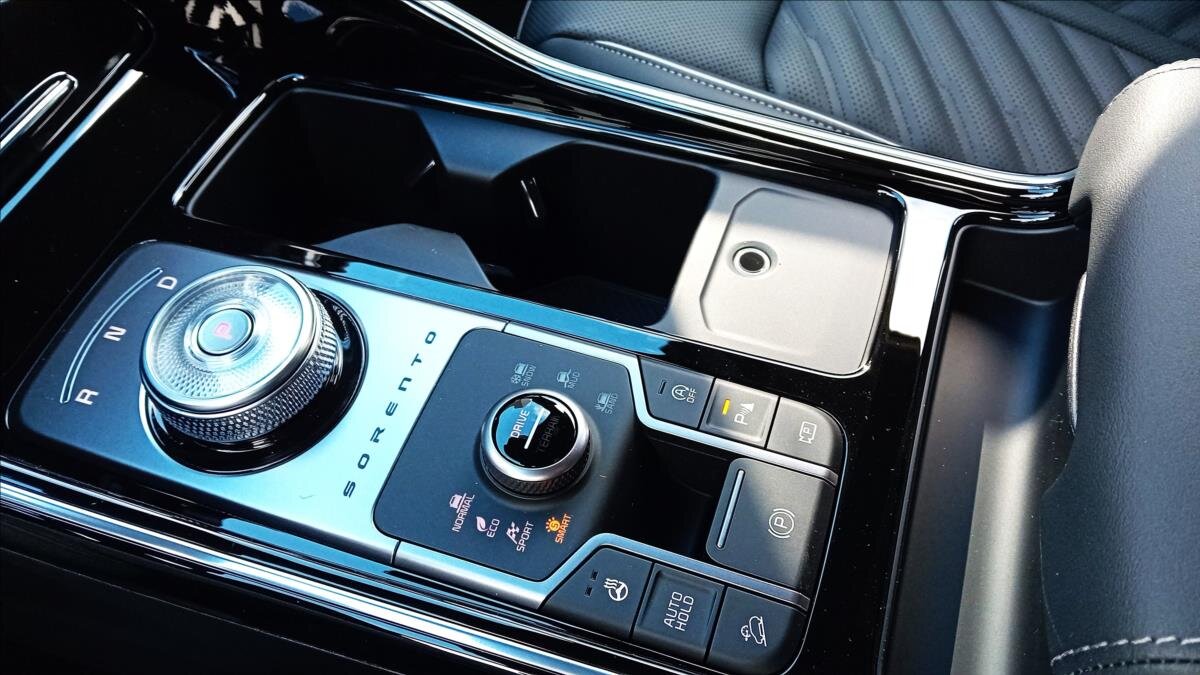 KIA Sorento SUV / Terénní 2,2 l 142 kw