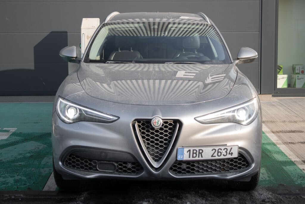 Alfa Romeo Stelvio SUV 2,0 l 206 kw