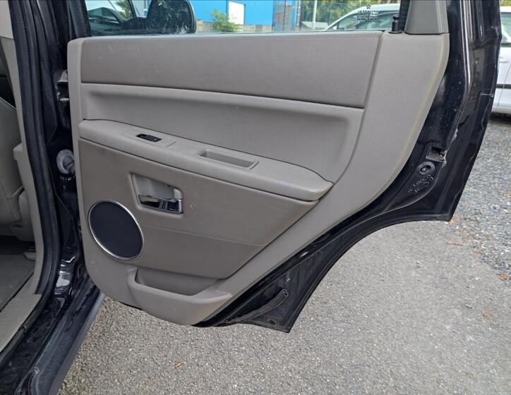 Jeep Grand Cherokee 20