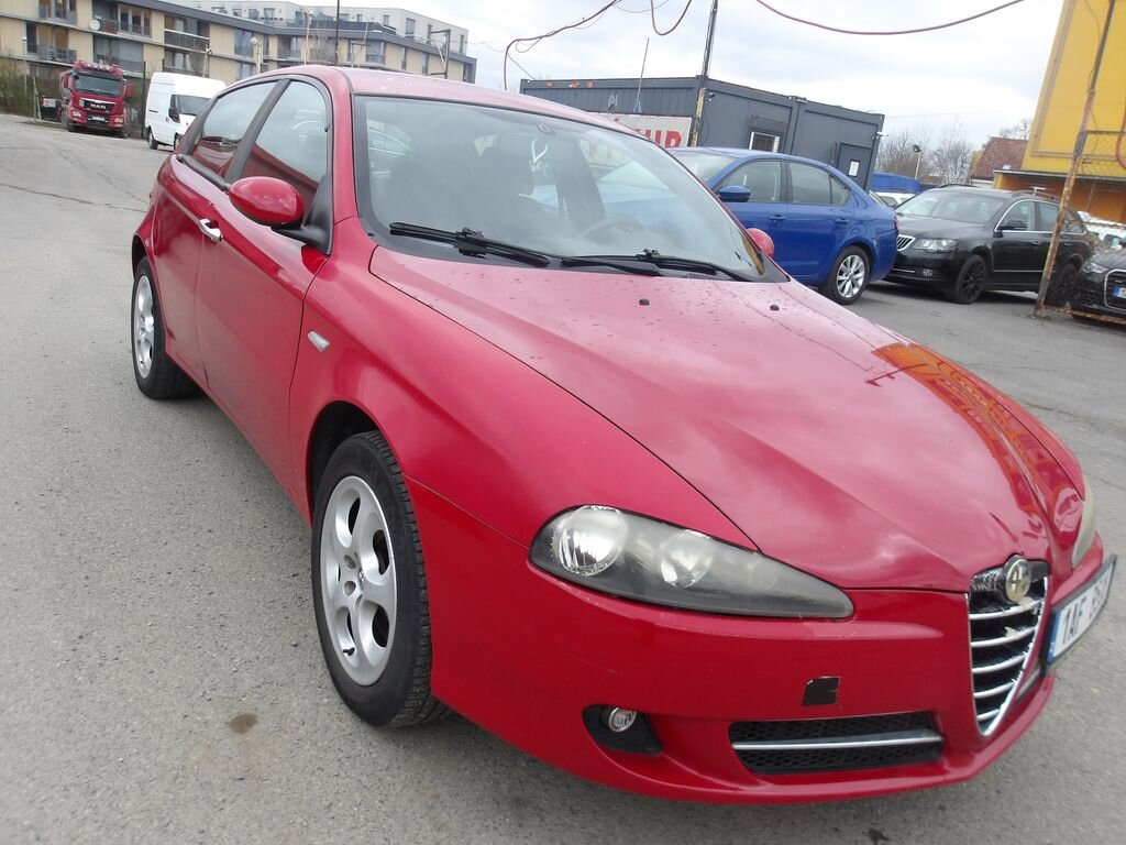 Alfa Romeo 147 Hatchback 1,6 l 77 kw