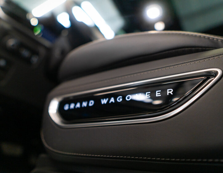 Jeep Grand Wagoneer SUV / Terénní 6,4 l 351 kw