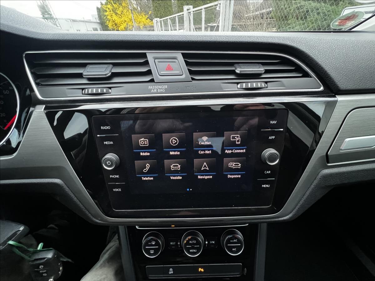 Volkswagen Touran Kombi 1,6 l 85 kw