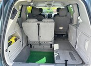 Chrysler Town & Country 5