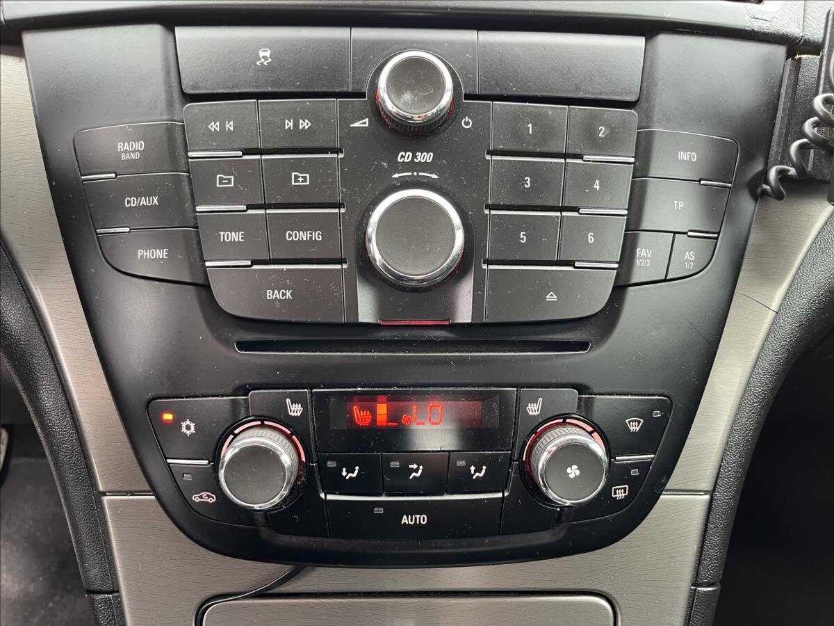 Opel Insignia Liftback 2,0 l 96 kw