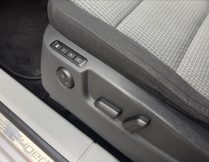 Škoda Superb Kombi 2,0 l 103 kw