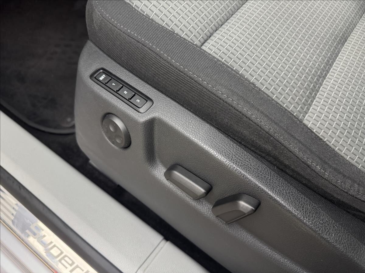 Škoda Superb Kombi 2,0 l 103 kw