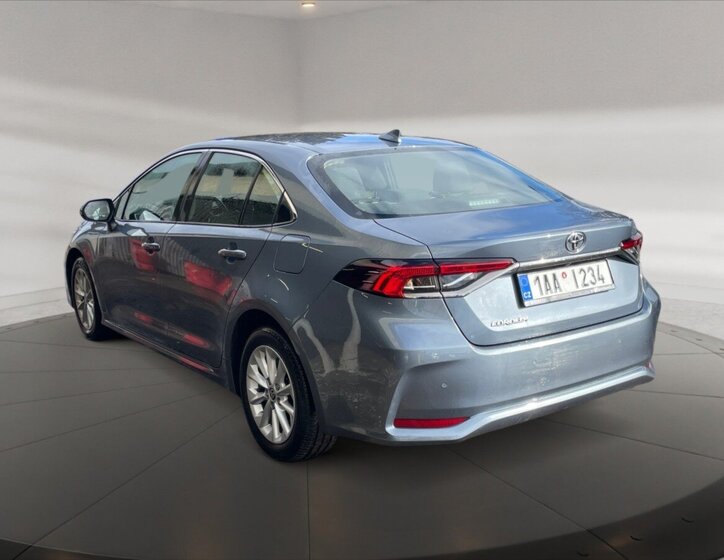 Toyota Corolla Sedan / Limuzína 1,5 l 92 kw