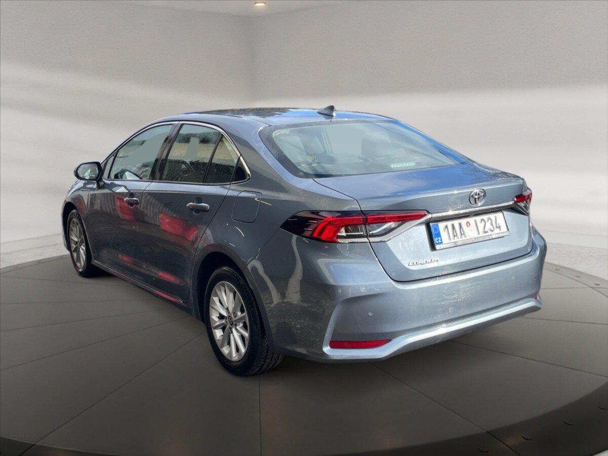 Toyota Corolla Sedan / Limuzína 1,5 l 92 kw
