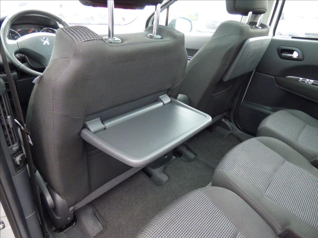 Peugeot 5008 MPV 1,6 l 88 kw