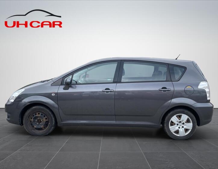 Toyota Corolla Verso 8